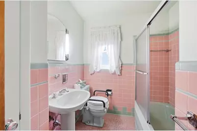 6262 Betts, Springfield Township, OH 45224 - Photo 17