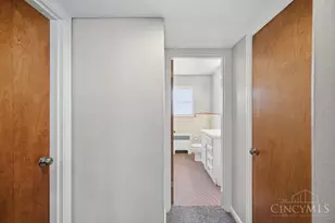 5427 Fox Rd, Cincinnati, OH 45239 - Photo 15