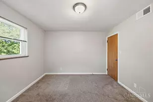 5427 Fox Rd, Cincinnati, OH 45239 - Photo 21