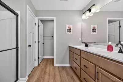 405 Bethpage Way, Turtle Creek Township, OH 45036 - Photo 27