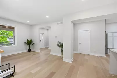 2548 Hackberry Street, Cincinnati, OH 45206 - Photo 11