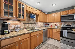 8592 Sunmont Dr, Anderson Township, OH 45255 - Photo 13