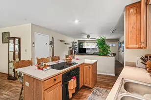 11384 Melissa Ct, Colerain Township, OH 45251 - Photo 7