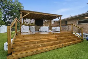 8967 Cherry Blossom Ln, Springfield Township, OH 45231 - Photo 17