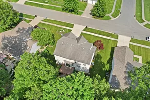 8777 Woolstone Ct, Hamilton Township, OH 45039 - Photo 3
