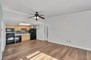 3132 Birchway Dr, Cincinnati, OH 45251 - Photo 9