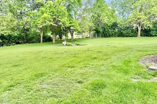 247 Heathrow Ct, Hamilton, OH 45013 - Photo 33