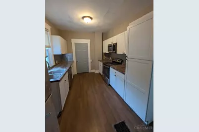 2404 Highland Avenue, Cincinnati, OH 45219 - Photo 7