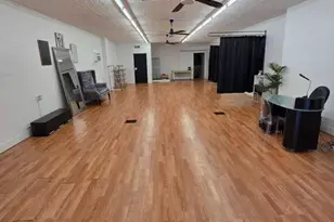 6011 Vine St, Cincinnati, OH 45216 - Photo 3