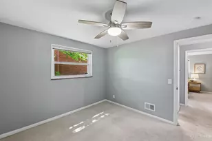 5692 Lauderdale Dr, Cincinnati, OH 45239 - Photo 25