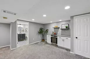 5692 Lauderdale Dr, Cincinnati, OH 45239 - Photo 41