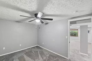 5692 Lauderdale Dr, Cincinnati, OH 45239 - Photo 37