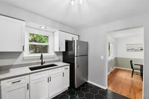 5692 Lauderdale Dr, Cincinnati, OH 45239 - Photo 19