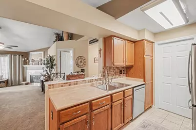 9805 Regatta Drive #301, Cincinnati, OH 45252 - Photo 5