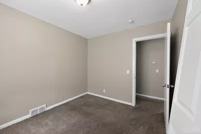 8668 Daly Road, Springfield Township, OH 45231 - Photo 7