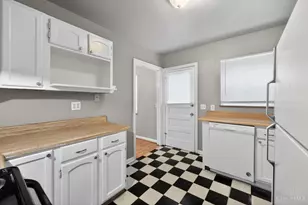 8668 Daly Rd, Springfield Township, OH 45231 - Photo 19