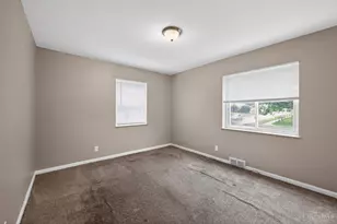 8668 Daly Rd, Springfield Township, OH 45231 - Photo 5