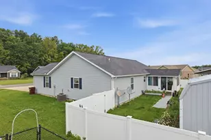 103 Kayleigh Dr, Sterling Township, OH 45154 - Photo 7