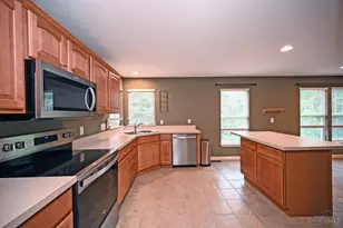 7207 Ivy Way, Newtown, OH 45244 - Photo 9