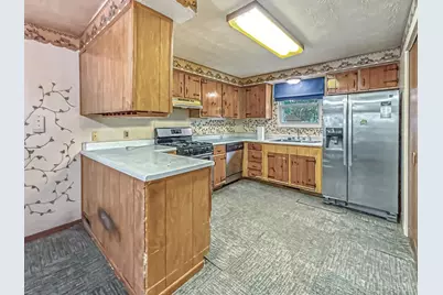 250 Sunnybrook Trail, Enon, OH 45323 - Photo 9