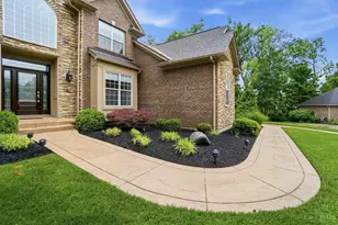 5570 Eagles Watch Wy, Miami Township, OH 45150 - Photo 3