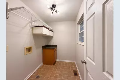 12173 Village Woods Drive, Sharonville, OH 45241 - Photo 25