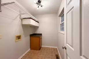 12173 Village Woods Dr, Sharonville, OH 45241 - Photo 25