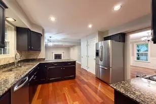 12173 Village Woods Dr, Sharonville, OH 45241 - Photo 7