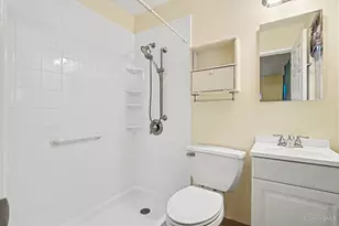 661 Heavenly Ln, Delhi Township, OH 45238 - Photo 15