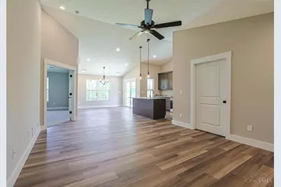 5019 Waterford Lane, Middletown, OH 45042 - Photo 9
