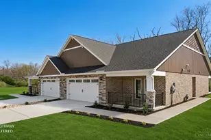 5019 Waterford Ln, Middletown, OH 45042 - Photo 1