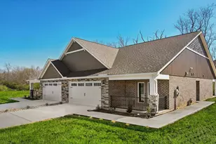 5019 Waterford Ln, Middletown, OH 45042 - Photo 1