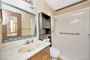 1937 Chaucer Dr, Sycamore Township, OH 45237 - Photo 17