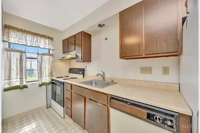1937 Chaucer Drive #B, Sycamore Township, OH 45237 - Photo 9