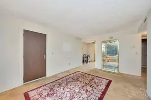 1937 Chaucer Dr, Sycamore Township, OH 45237 - Photo 5