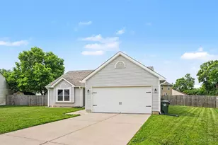 417 Hollyhock Ct, Trenton, OH 45067 - Photo 3