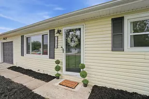7854 Lowe Dr, Carlisle, OH 45005 - Photo 3
