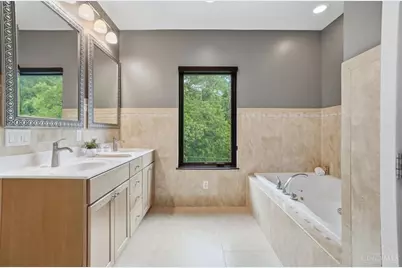 1825 Walker Street, Cincinnati, OH 45202 - Photo 39