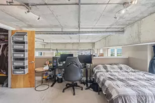 353 W 4th St, Cincinnati, OH 45202 - Photo 23