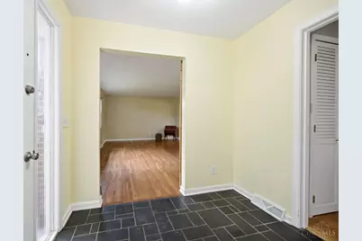 9386 Westbury Drive, Springfield Township, OH 45231 - Photo 3
