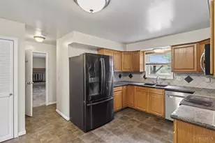 1987 Fossway Ct, Anderson Township, OH 45230 - Photo 19