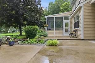 137 Shingleoak Dr, Loveland, OH 45140 - Photo 11