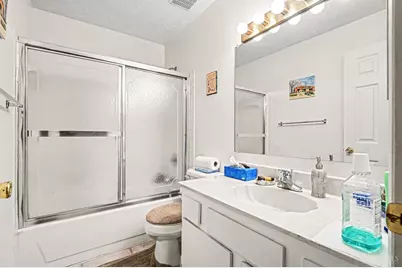 1544 W Galbraith Road #402, Cincinnati, OH 45231 - Photo 9