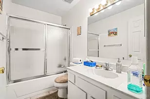 1544 W Galbraith Rd, Cincinnati, OH 45231 - Photo 9