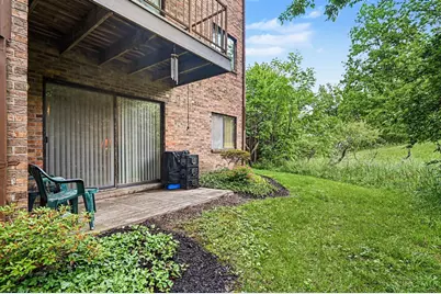 1544 W Galbraith Road #402, Cincinnati, OH 45231 - Photo 3