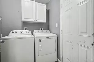 328 Hollyhock Ct, Madison Township, OH 45067 - Photo 7