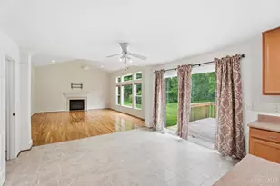 6211 Avebury Ct, Hamilton Township, OH 45152 - Photo 15