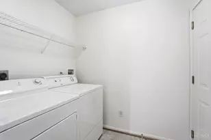 6211 Avebury Ct, Hamilton Township, OH 45152 - Photo 23