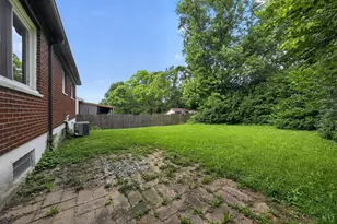 5987 Sunridge Dr, Cincinnati, OH 45224 - Photo 5