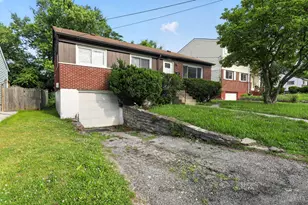 5987 Sunridge Dr, Cincinnati, OH 45224 - Photo 7
